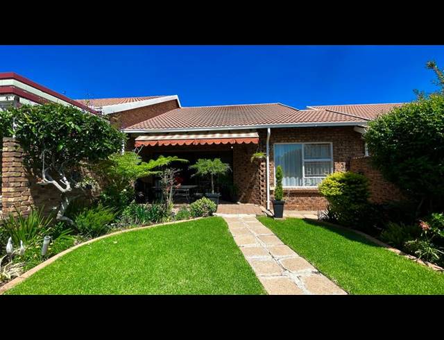 2 BEDROOM SIMPLEX FOR SALE IN EDENVALE CENTRAL